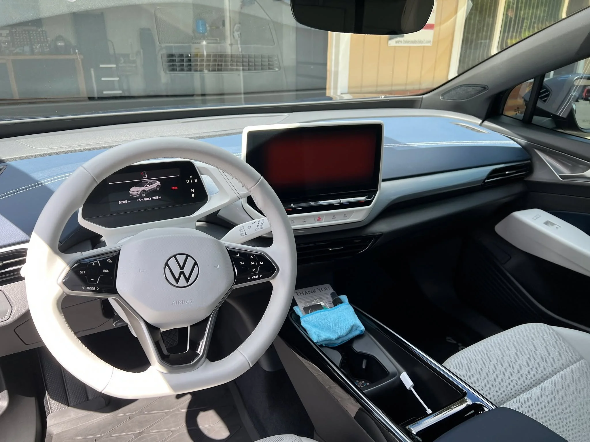 Keep your car looking its best this winter! Rain, mud, and everyday debris can leave your car dirty and damage your paint or interior.

Bates Auto Detail provides professional detailing from our home-based garage and mobile services throughout Vancou