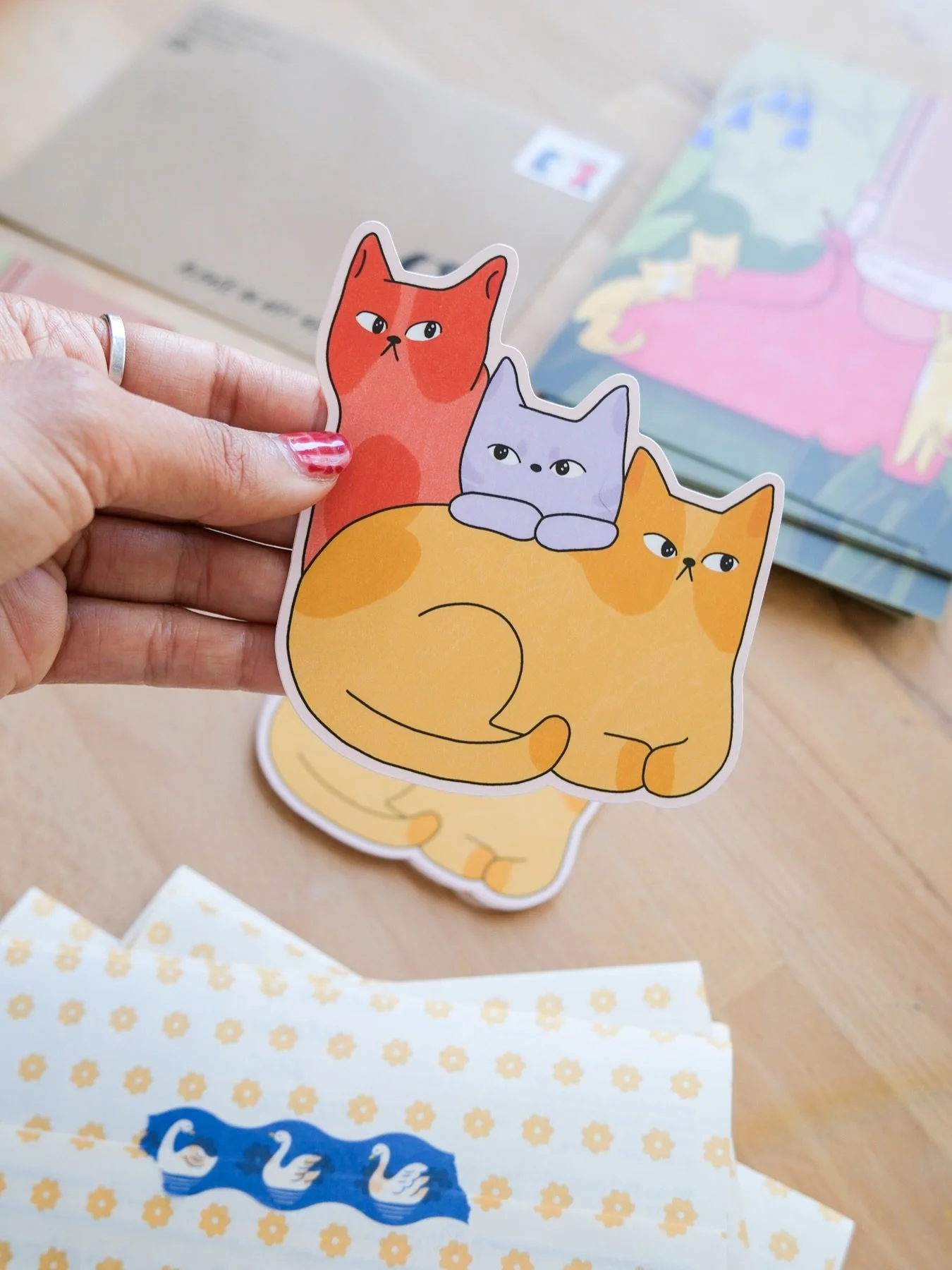 a moment for April&rsquo;s mail and sticker club rewards 🌟 inspired by a very eye opening and adorable kitten season from a few years back. May rewards coming soon! 

#mailclub #postcard #stickerclub #illustration #kittenseason