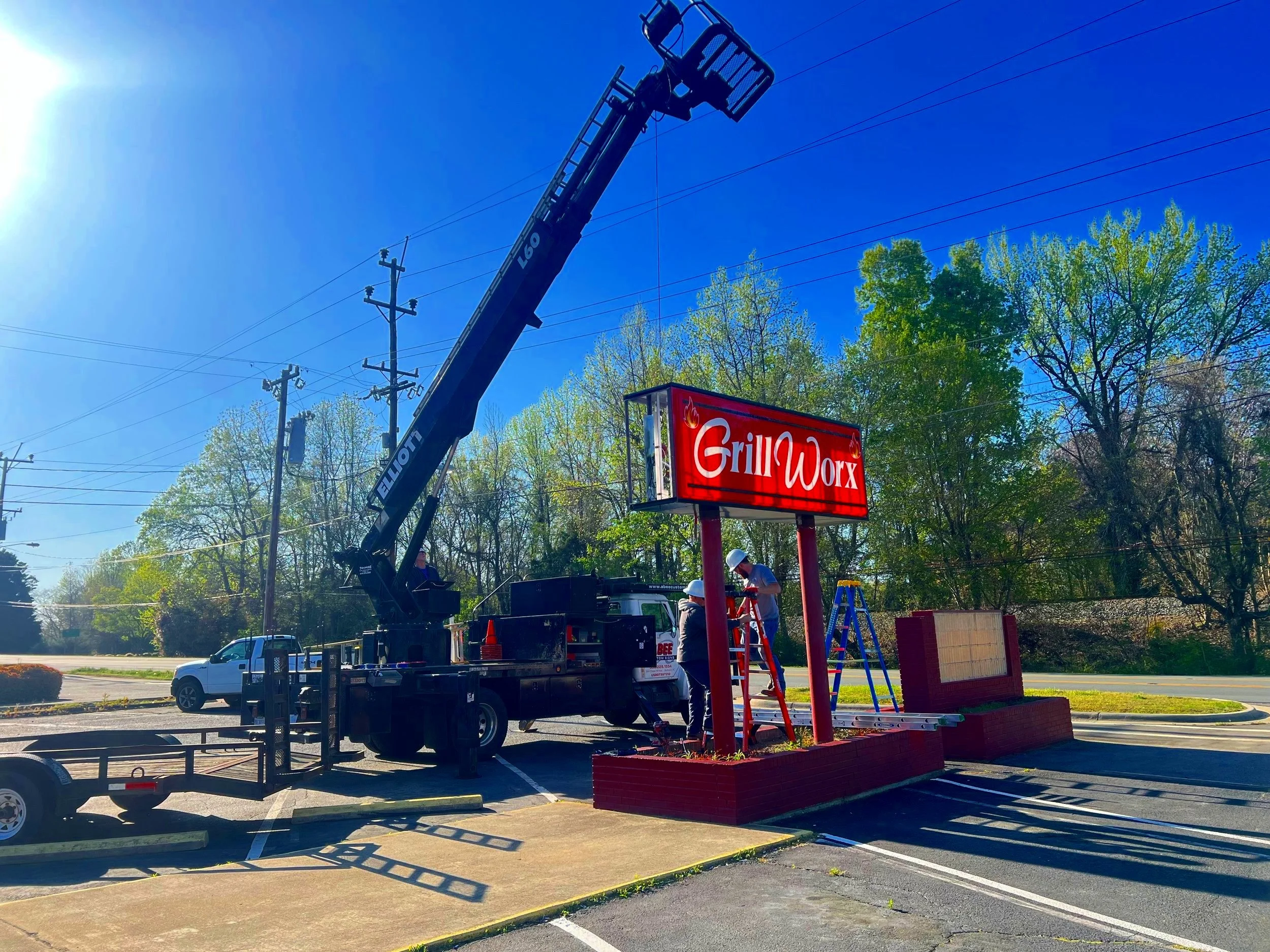 Grill Worx — Cobb Sign