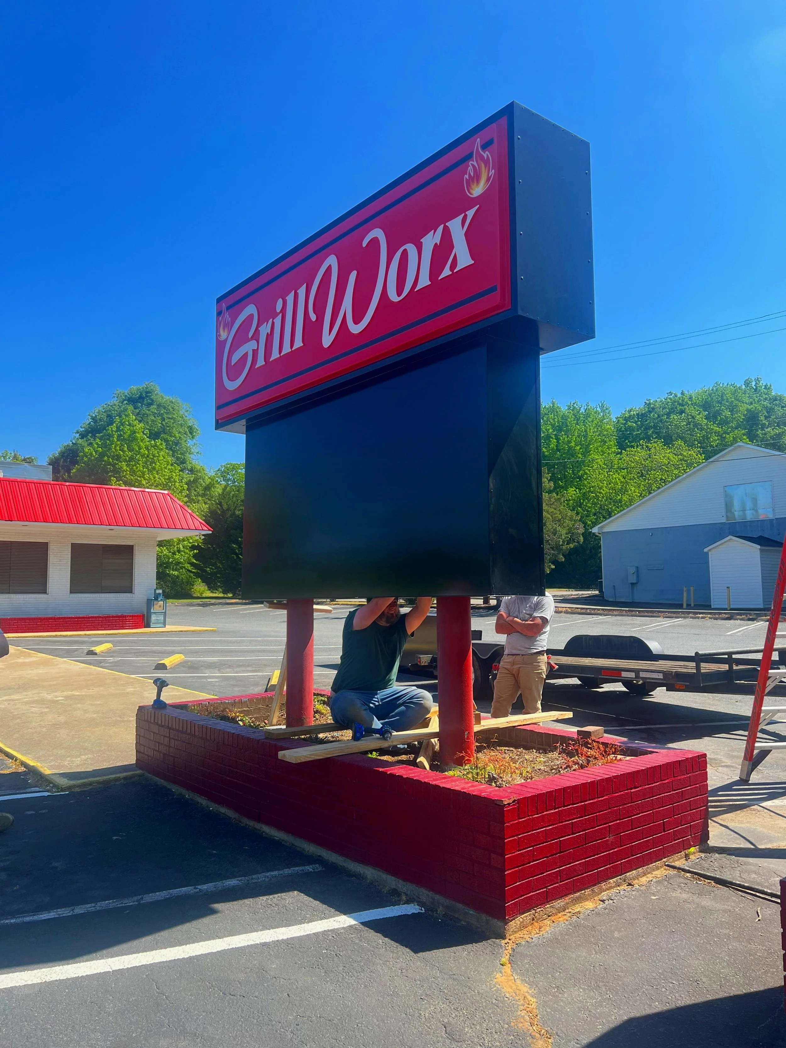 Grill Worx — Cobb Sign