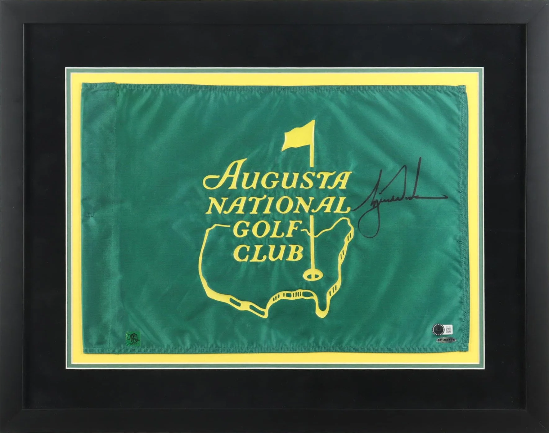 Tiger Woods Signed Memorabilia Master Pin Flag