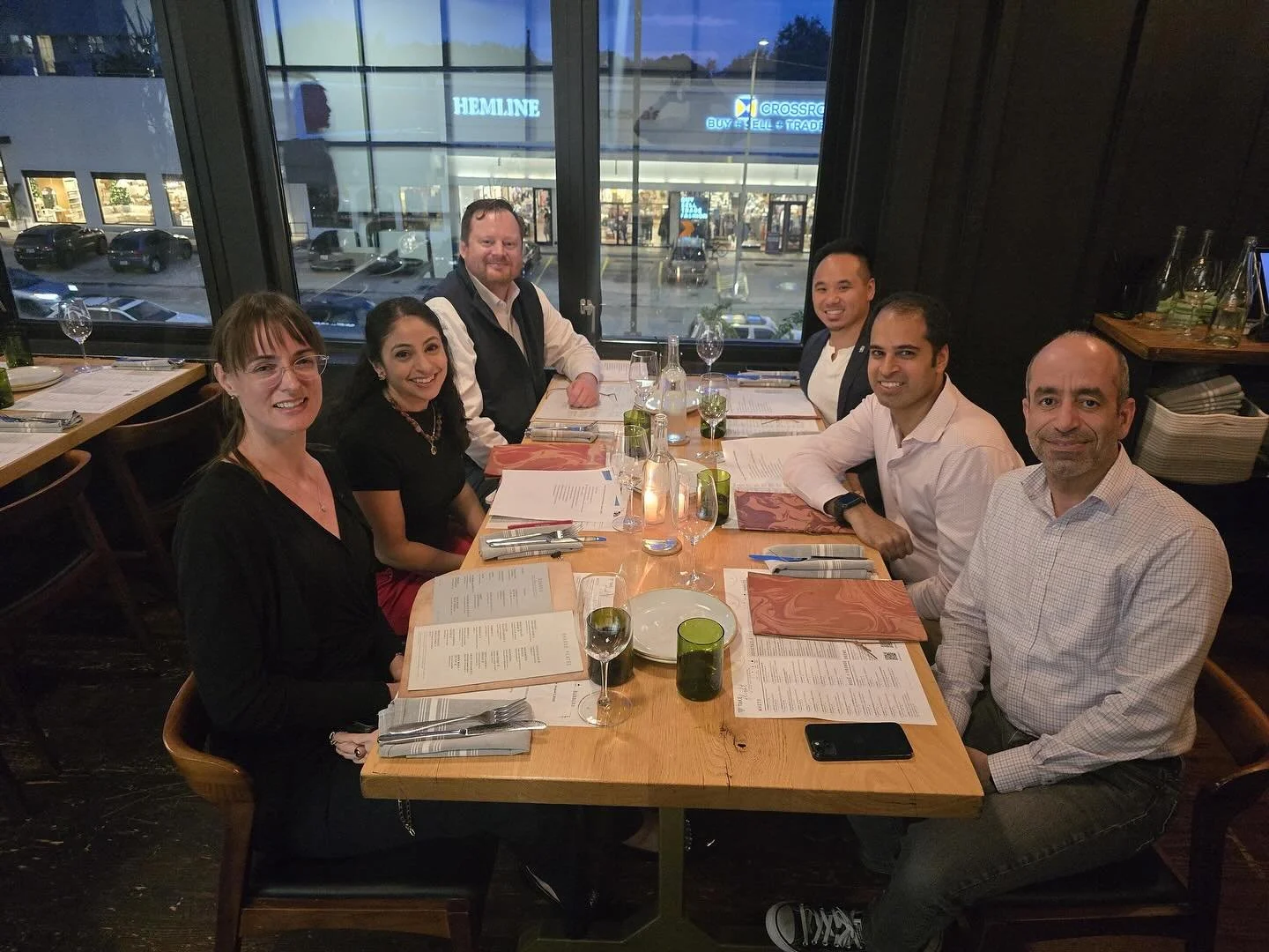 📸 The Flying V is Still Soaring! ✨

Eleven weeks ago, this phenomenal group of Rice Business Executive MBA (EMBA) students, proudly known as The Flying V, came together to form a powerful and supportive team.

Today, we reunited to share updates on 