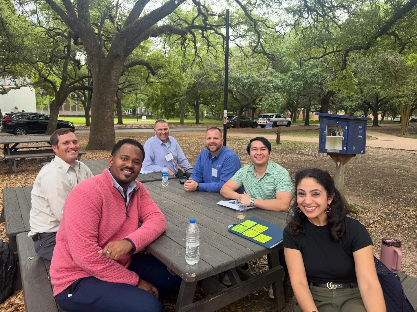 Who&rsquo;s in for executive coaching outside? Me!🙋🏽&zwj;♀️🌿🌸

We had the most beautiful sunny, breezy, and cool weather yesterday which, let&rsquo;s be honest, is a rarity in Houston. 🌞 It made for the perfect setting to spend two meaningful da