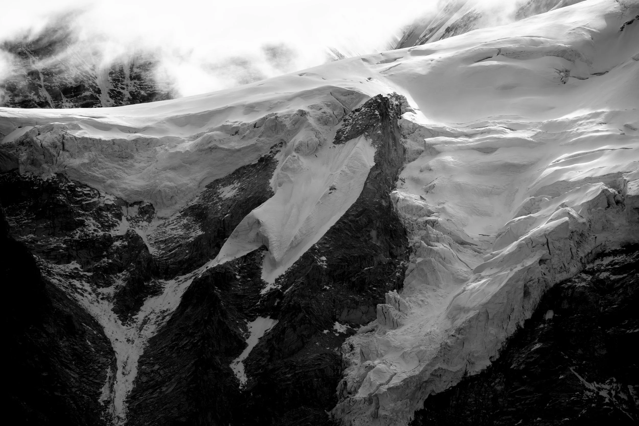 Serac detail. Nuptse. Notice the preferential collapse.