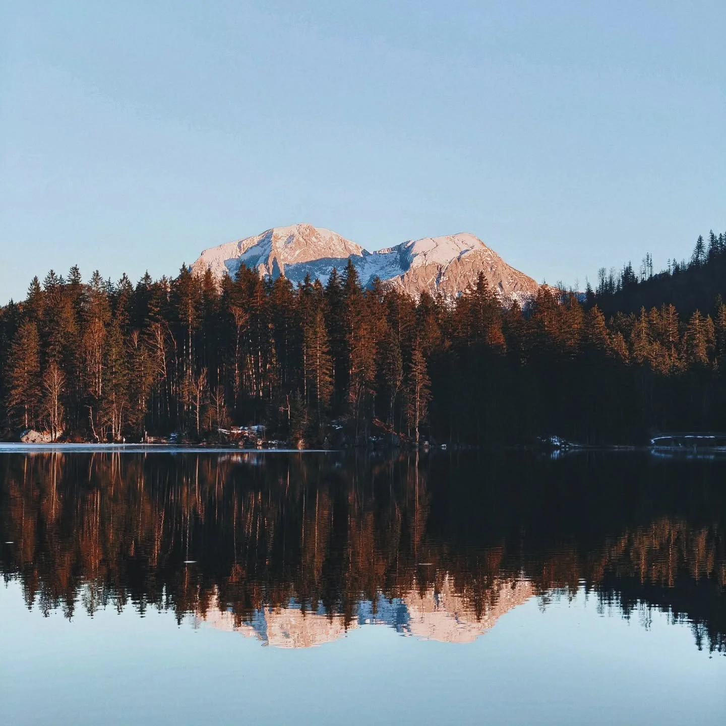 This year we&rsquo;re spending our third Christmas here.

Having my family around this time
feels incredibly special.

I&rsquo;m so grateful for the decisions I made,
for the support of my family, friends and this community,
and for the place we boug