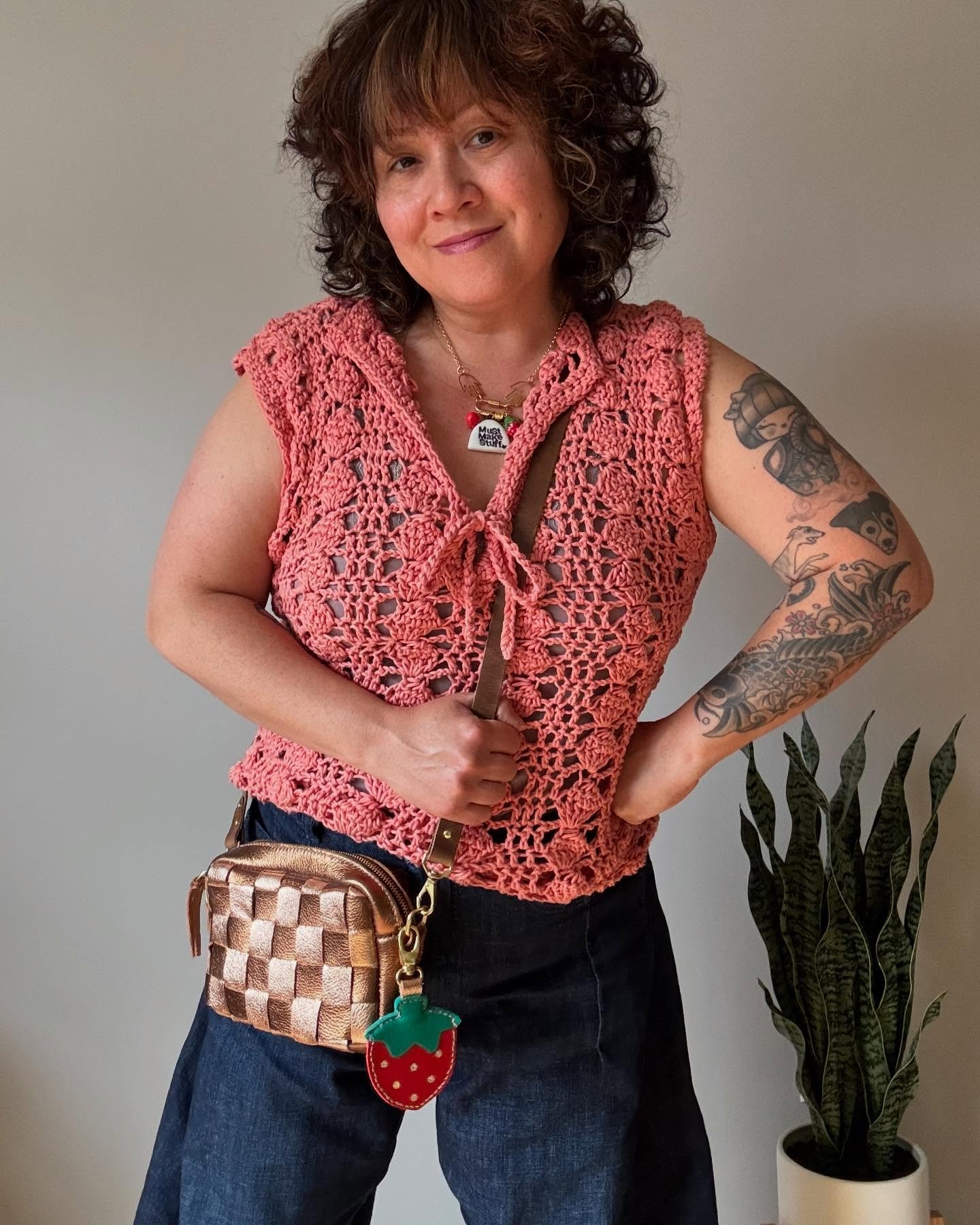 Happy Memade May! I highly recommend adding a strawberry charm when making your own bag. My metallic leather crossbody bag is finally complete- Yay! The bag goes perfectly with my crochet blouse that I made last fall and never got around to adding to