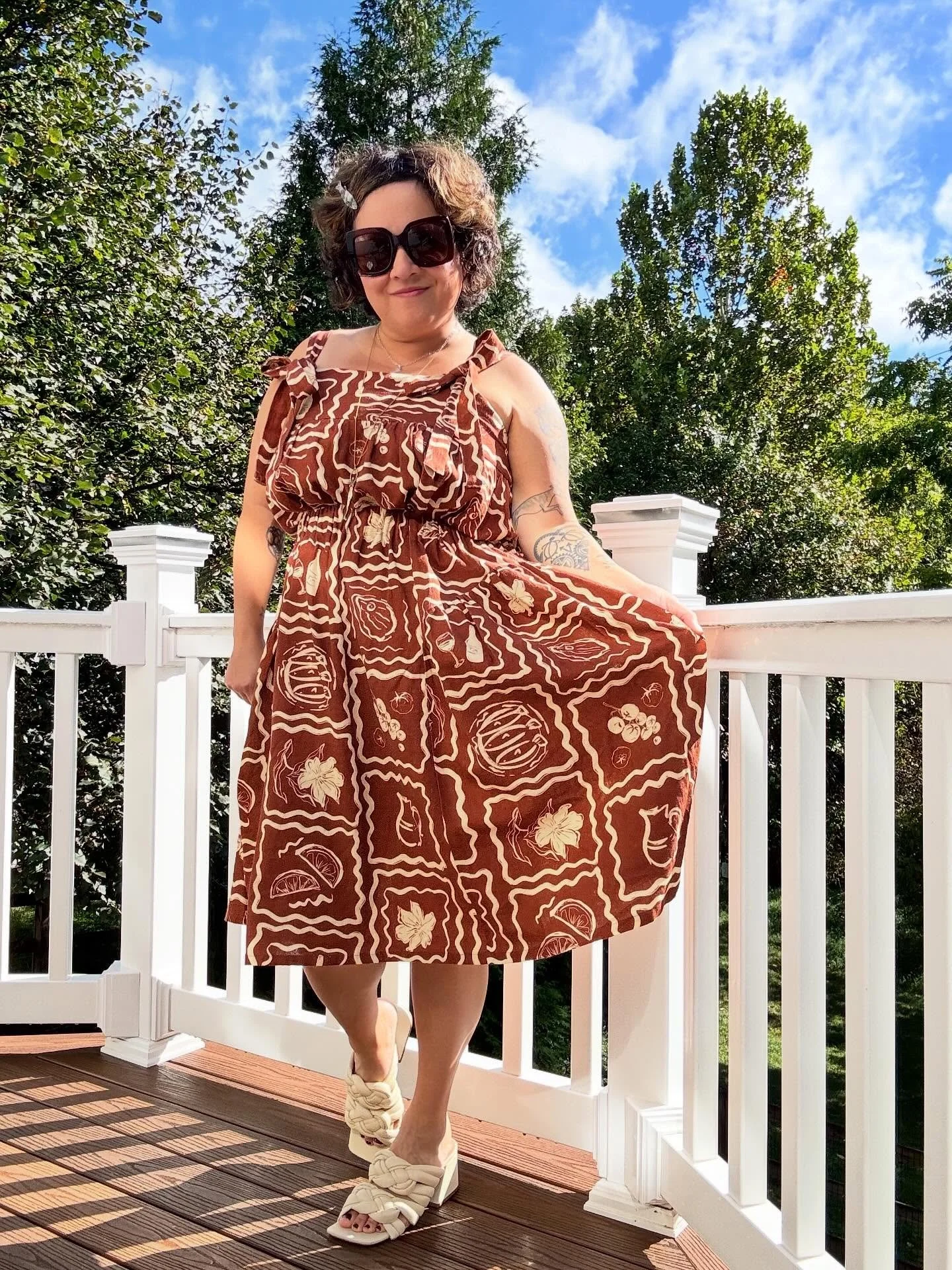 Together or separate- A two piece set is a perfect project because of its versatility! I made the top from Mott Lounge Set and the Henrietta skirt. Together they create the ultimate dress and separately they function to create two new looks. 

In ter