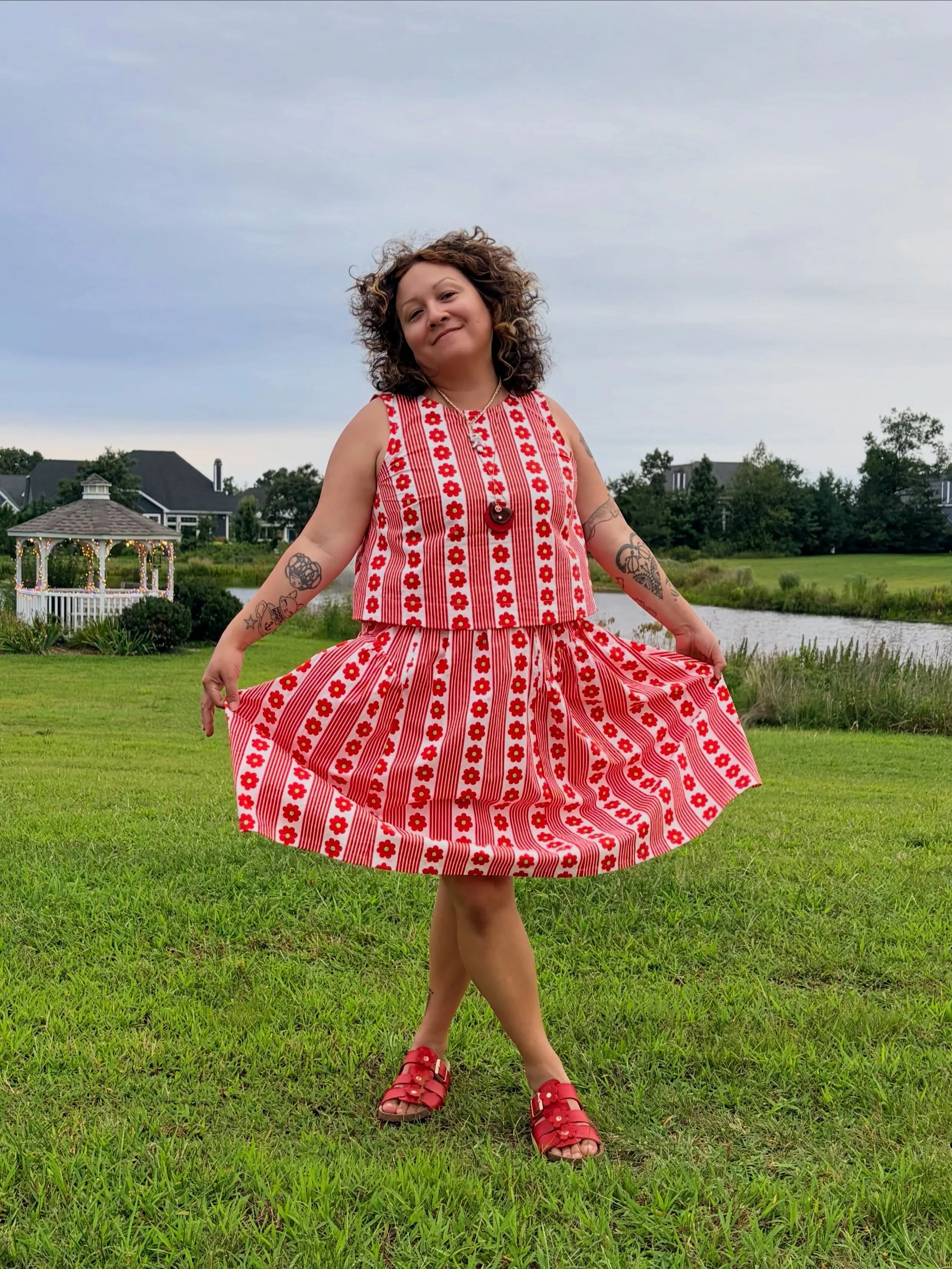 This sweet, summery, floral fabric called to me as soon as I saw it. Immediately I knew I wanted to make a fun top and skirt set that together has dress vibes. Yet it has the versatility to be worn separately with different pieces. I am super into ma