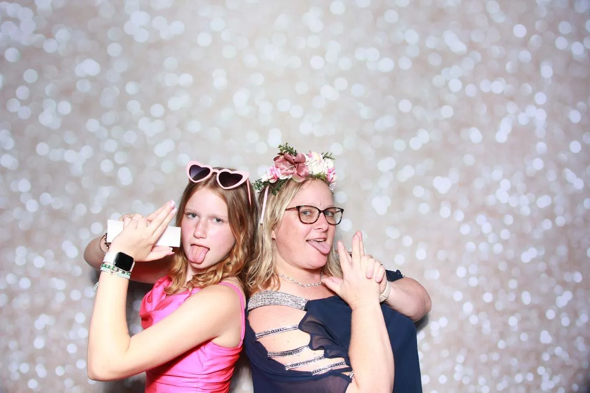 Bokeh-and-Birch-photoboothVRA-8th-Grade-Dance-243.jpg