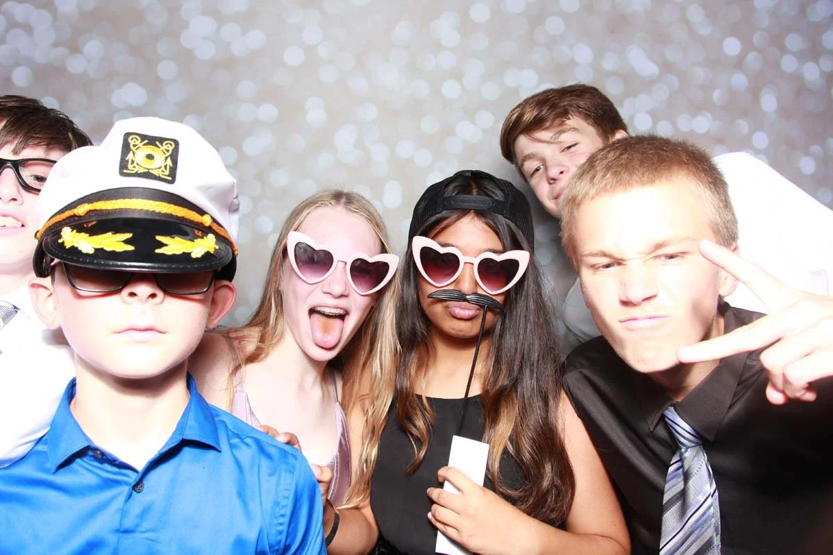 Bokeh-and-Birch-photoboothVRA-8th-Grade-Dance-209.jpg