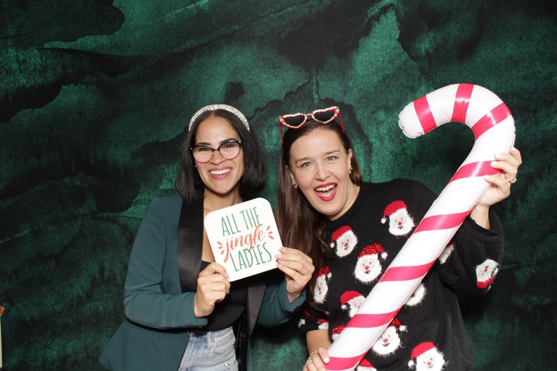 StJohnsBFF-December-Photobooth-045.jpg