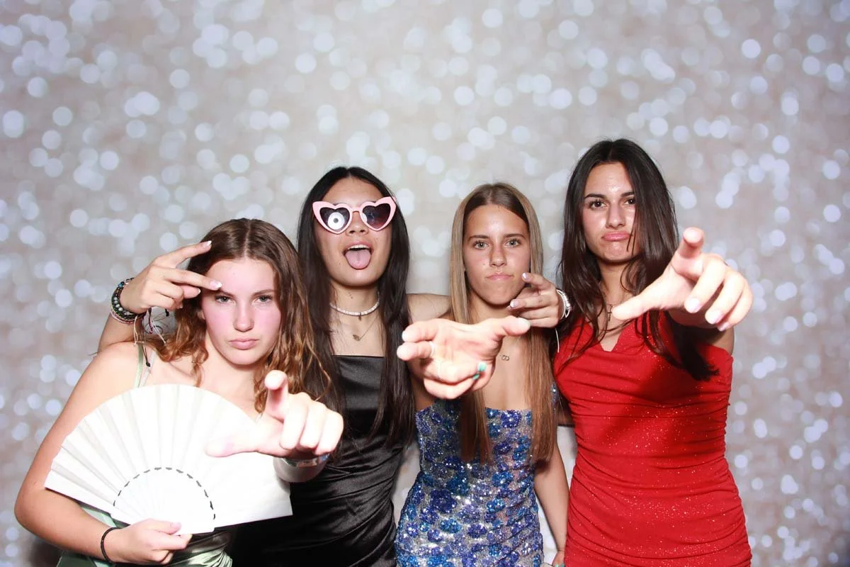 Bokeh-and-Birch-photoboothVRA-8th-Grade-Dance-020.jpg