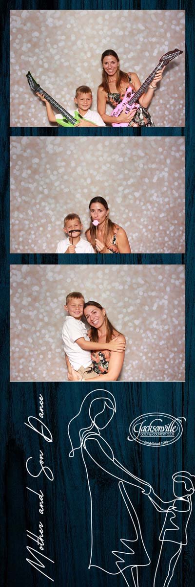 Bokeh-and-Birch-photoboothJax-Golf-Mother-Son-Dance-093.jpg