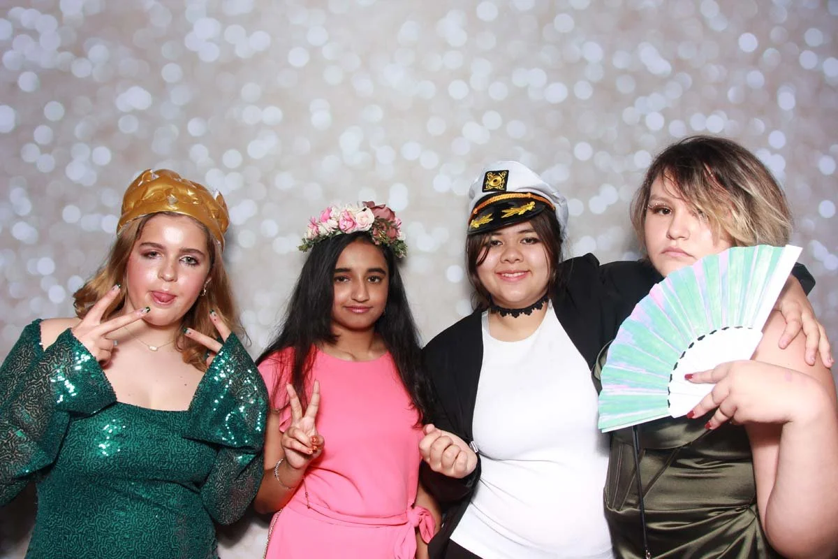 Bokeh-and-Birch-photoboothVRA-8th-Grade-Dance-033.jpg