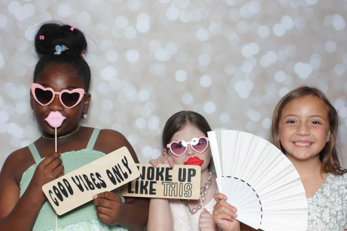 Bokeh-and-Birch-photoboothMandarin-Oaks-Spring-Fling-2024-117.jpg