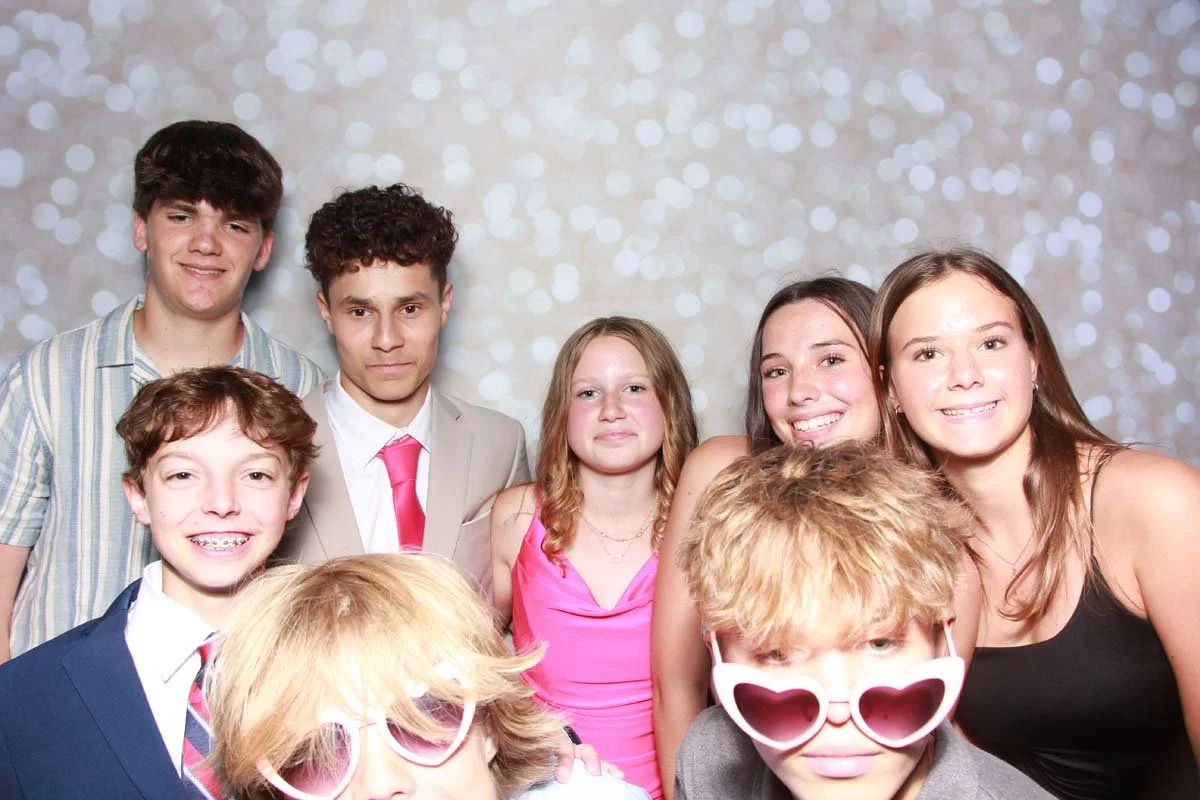 Bokeh-and-Birch-photoboothVRA-8th-Grade-Dance-183.jpg