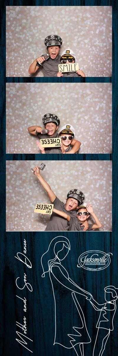 Bokeh-and-Birch-photoboothJax-Golf-Mother-Son-Dance-171.jpg