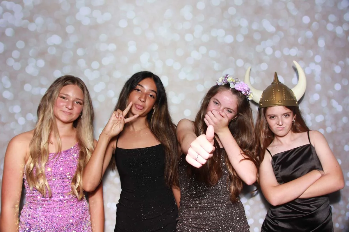 Bokeh-and-Birch-photoboothVRA-8th-Grade-Dance-152.jpg