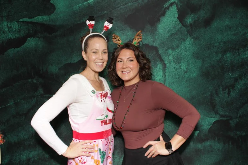 StJohnsBFF-December-Photobooth-105.jpg
