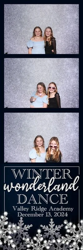 Bokeh-and-Birch-photoboothvra-winter-wonderland-dance-014.jpg