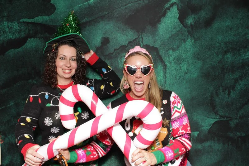 StJohnsBFF-December-Photobooth-116.jpg