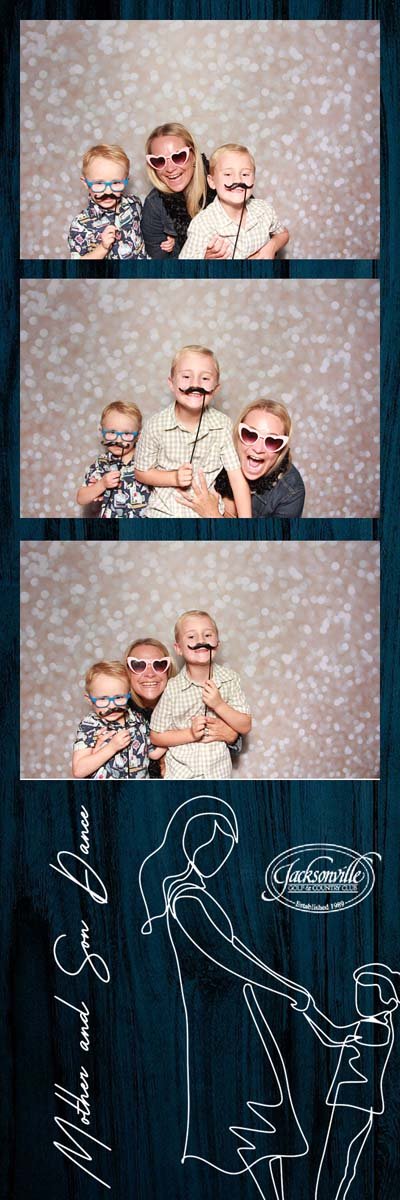 Bokeh-and-Birch-photoboothJax-Golf-Mother-Son-Dance-126.jpg