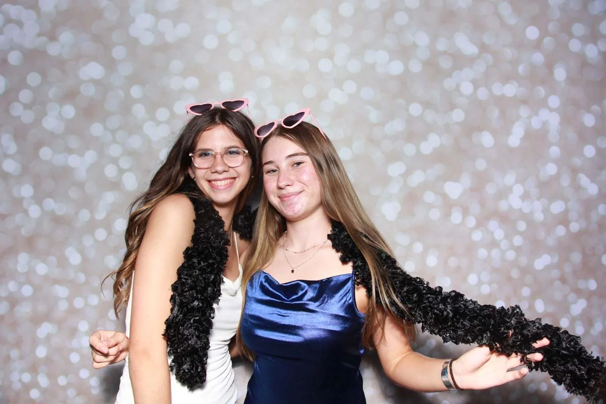 Bokeh-and-Birch-photoboothVRA-8th-Grade-Dance-237.jpg