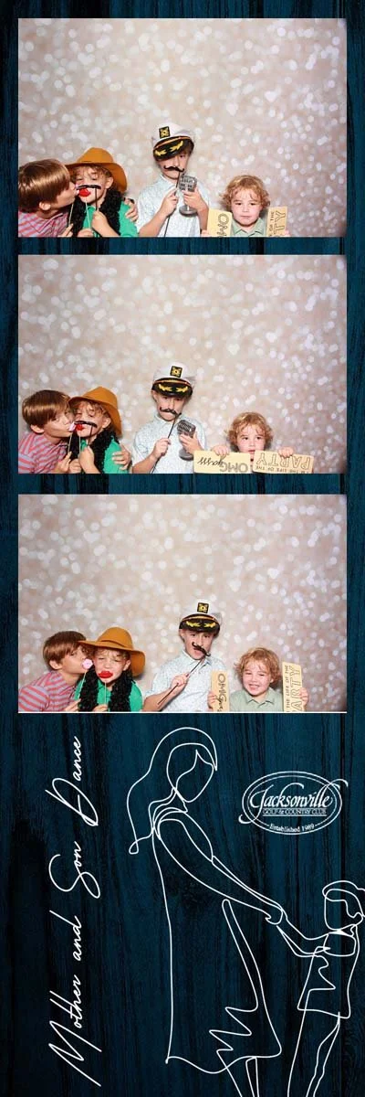 Bokeh-and-Birch-photoboothJax-Golf-Mother-Son-Dance-187.jpg