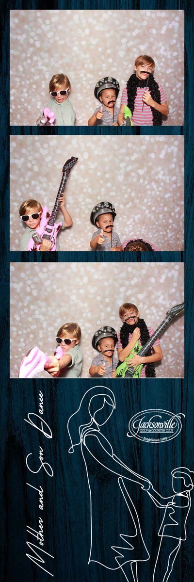 Bokeh-and-Birch-photoboothJax-Golf-Mother-Son-Dance-137.jpg