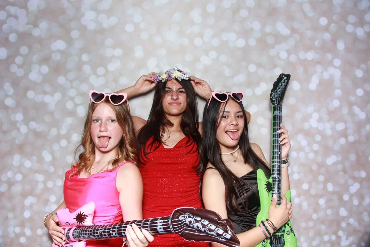 Bokeh-and-Birch-photoboothVRA-8th-Grade-Dance-233.jpg