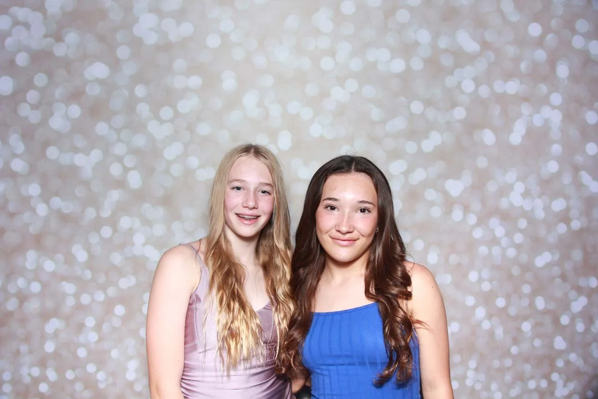 Bokeh-and-Birch-photoboothVRA-8th-Grade-Dance-009.jpg