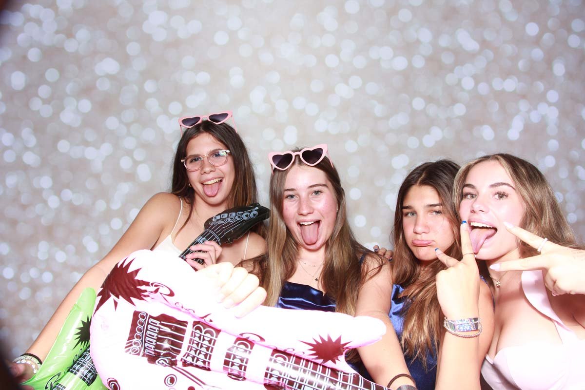 Bokeh-and-Birch-photoboothVRA-8th-Grade-Dance-095.jpg