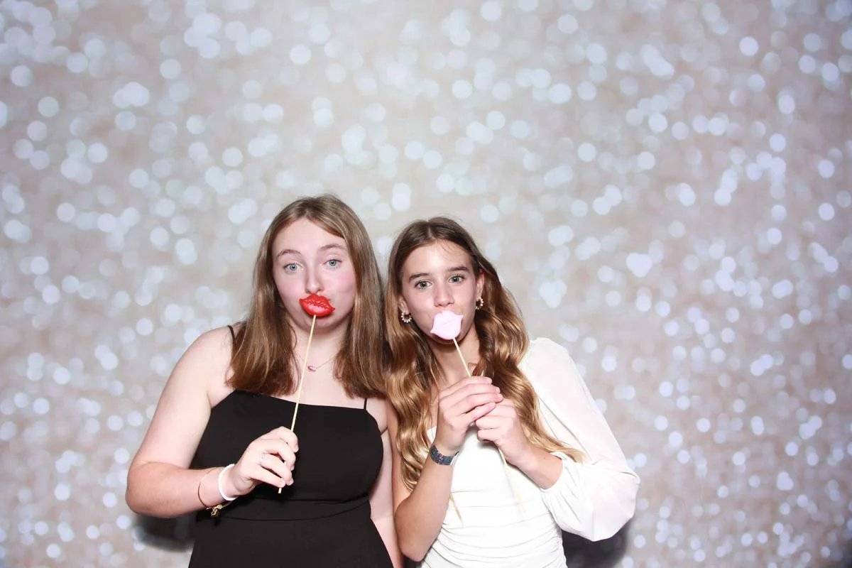 Bokeh-and-Birch-photoboothVRA-8th-Grade-Dance-099.jpg