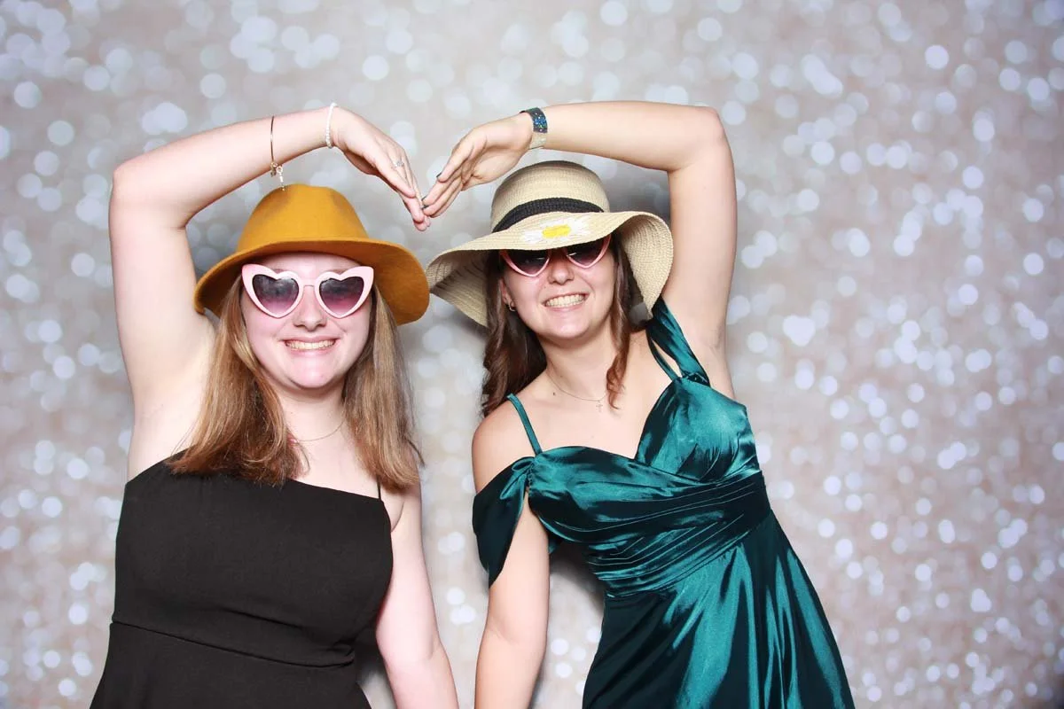 Bokeh-and-Birch-photoboothVRA-8th-Grade-Dance-132.jpg