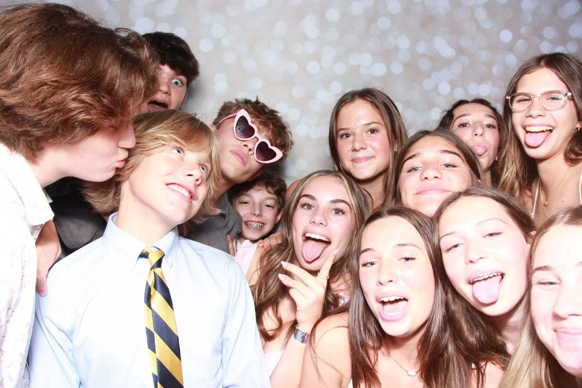 Bokeh-and-Birch-photoboothVRA-8th-Grade-Dance-163.jpg