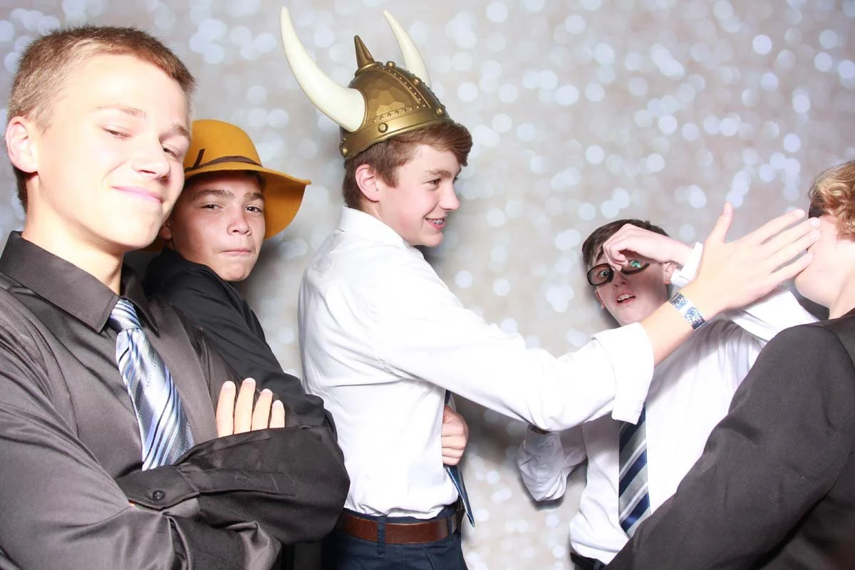 Bokeh-and-Birch-photoboothVRA-8th-Grade-Dance-044.jpg
