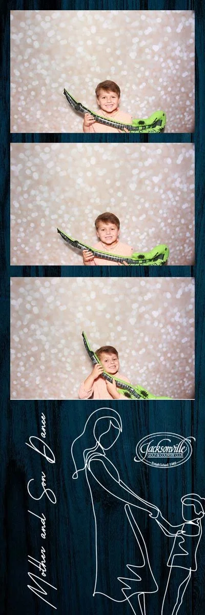 Bokeh-and-Birch-photoboothJax-Golf-Mother-Son-Dance-179.jpg