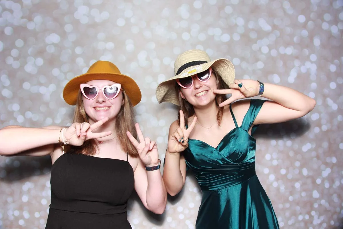 Bokeh-and-Birch-photoboothVRA-8th-Grade-Dance-131.jpg