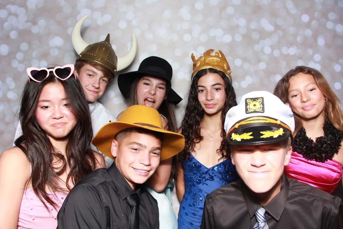 Bokeh-and-Birch-photoboothVRA-8th-Grade-Dance-048.jpg
