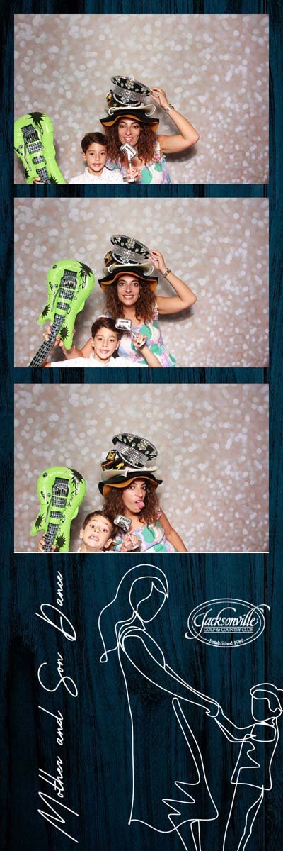 Bokeh-and-Birch-photoboothJax-Golf-Mother-Son-Dance-141.jpg