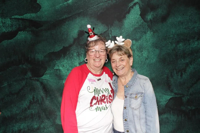 StJohnsBFF-December-Photobooth-147.jpg