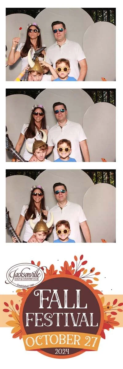 Bokeh-and-Birch-photoboothJax-Golf-Fall-Fest-014.jpg