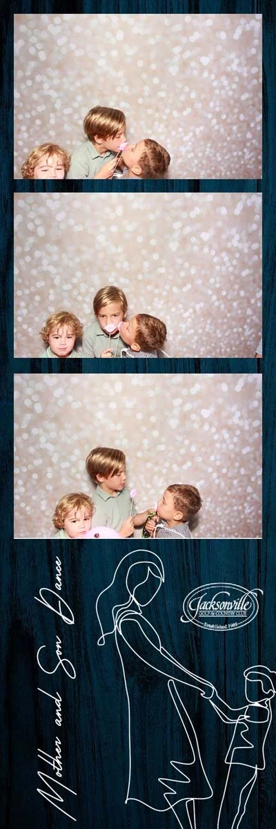 Bokeh-and-Birch-photoboothJax-Golf-Mother-Son-Dance-231.jpg