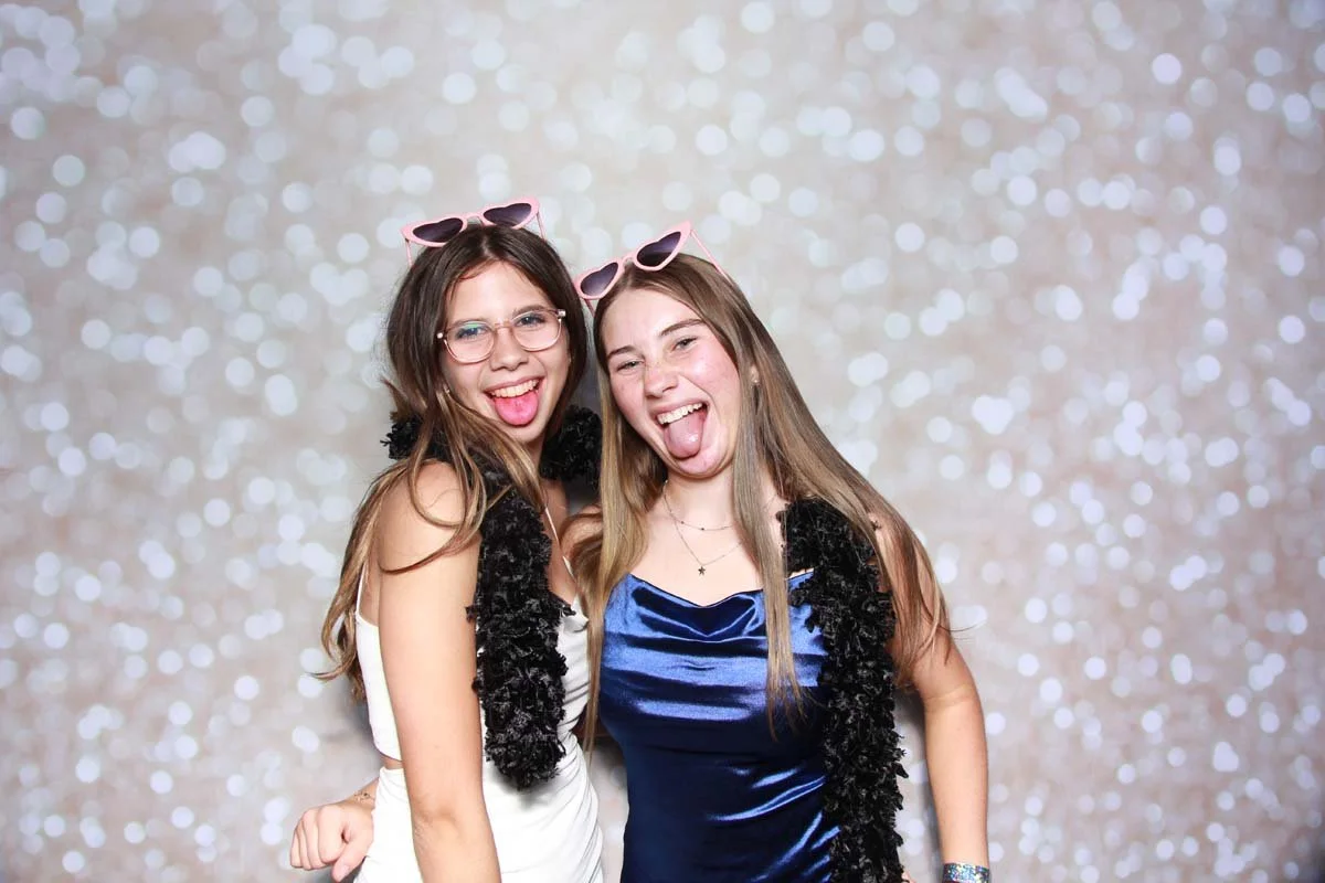 Bokeh-and-Birch-photoboothVRA-8th-Grade-Dance-239.jpg