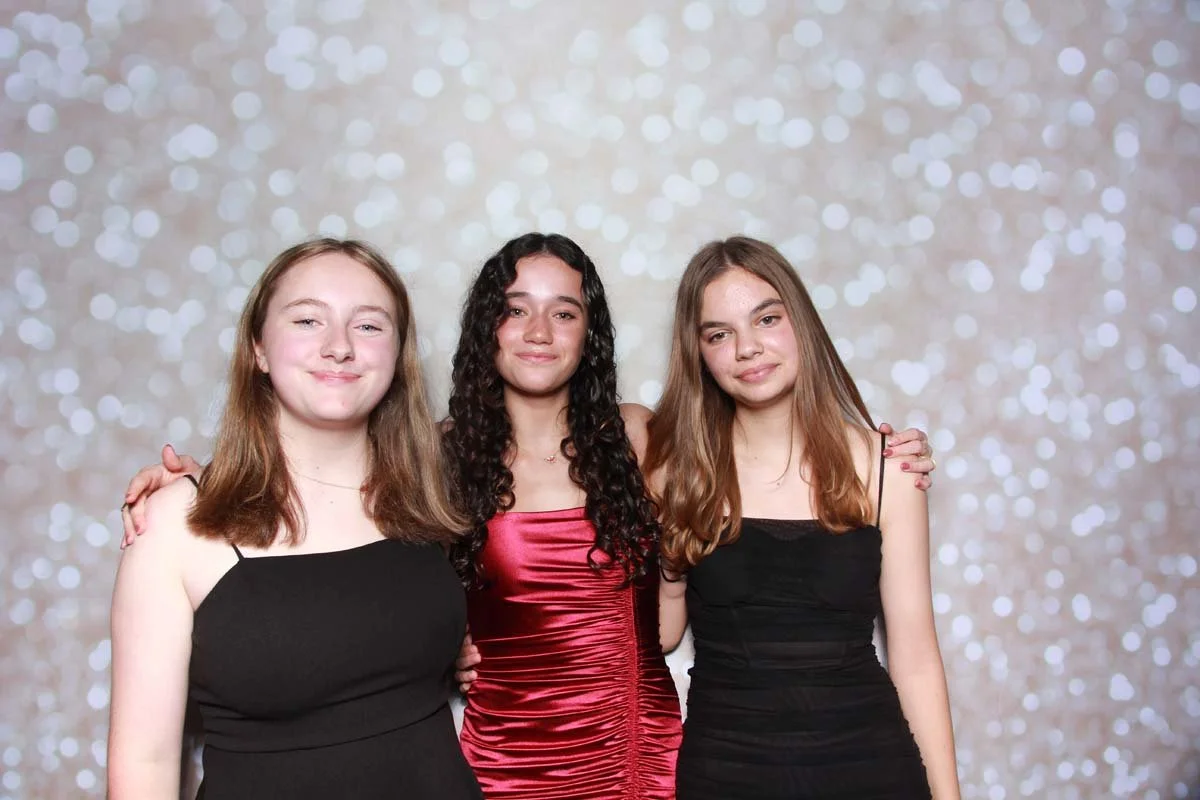 Bokeh-and-Birch-photoboothVRA-8th-Grade-Dance-067.jpg