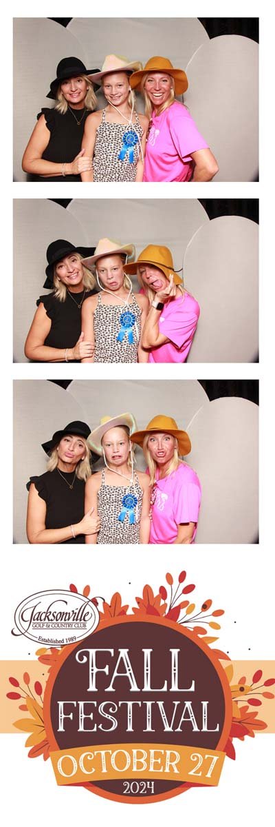 Bokeh-and-Birch-photoboothJax-Golf-Fall-Fest-234.jpg