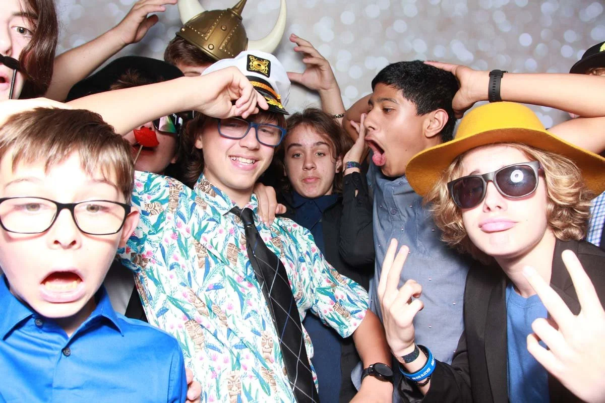 Bokeh-and-Birch-photoboothVRA-8th-Grade-Dance-040.jpg