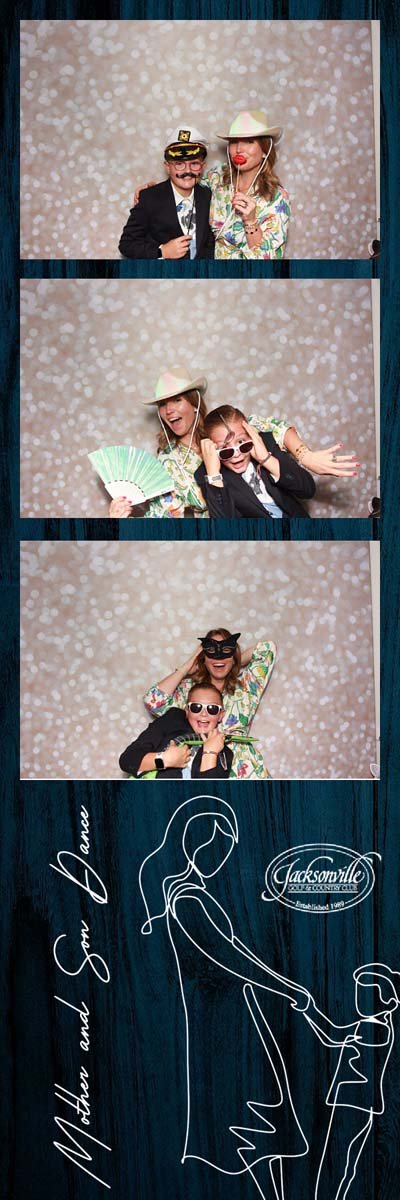 Bokeh-and-Birch-photoboothJax-Golf-Mother-Son-Dance-104.jpg