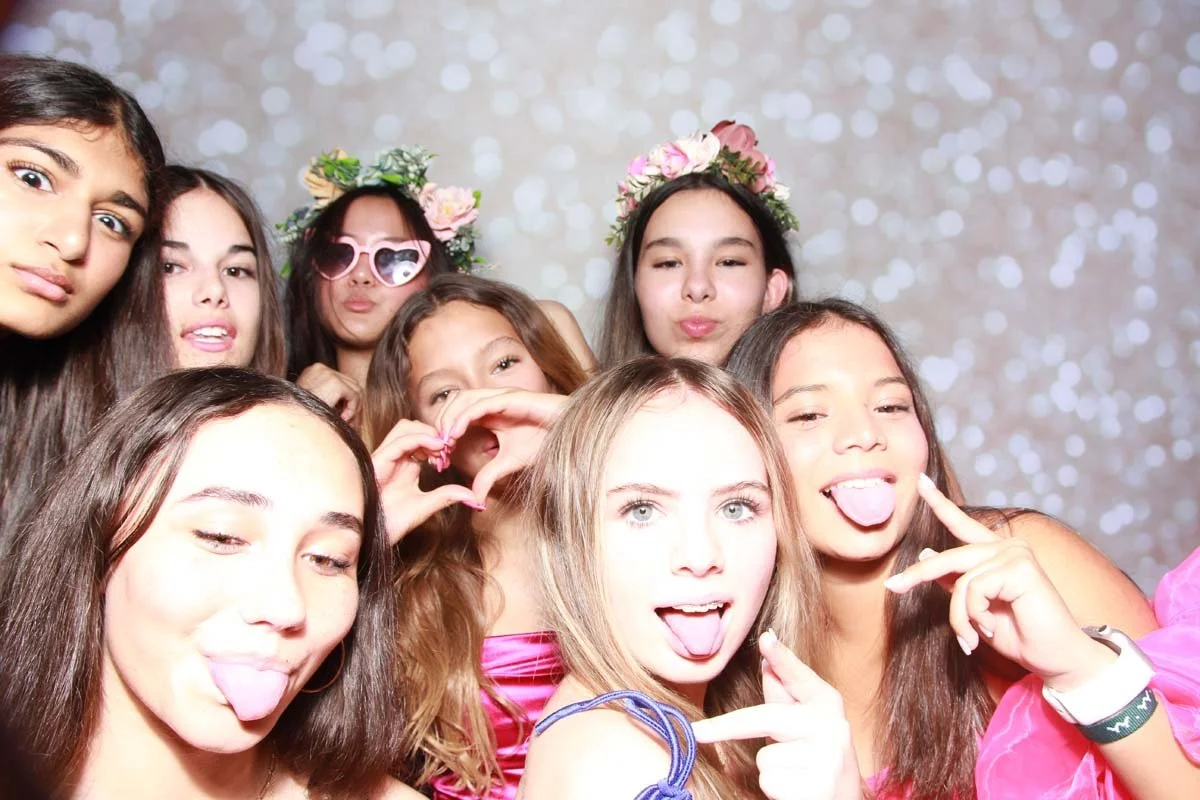 Bokeh-and-Birch-photoboothVRA-8th-Grade-Dance-087.jpg
