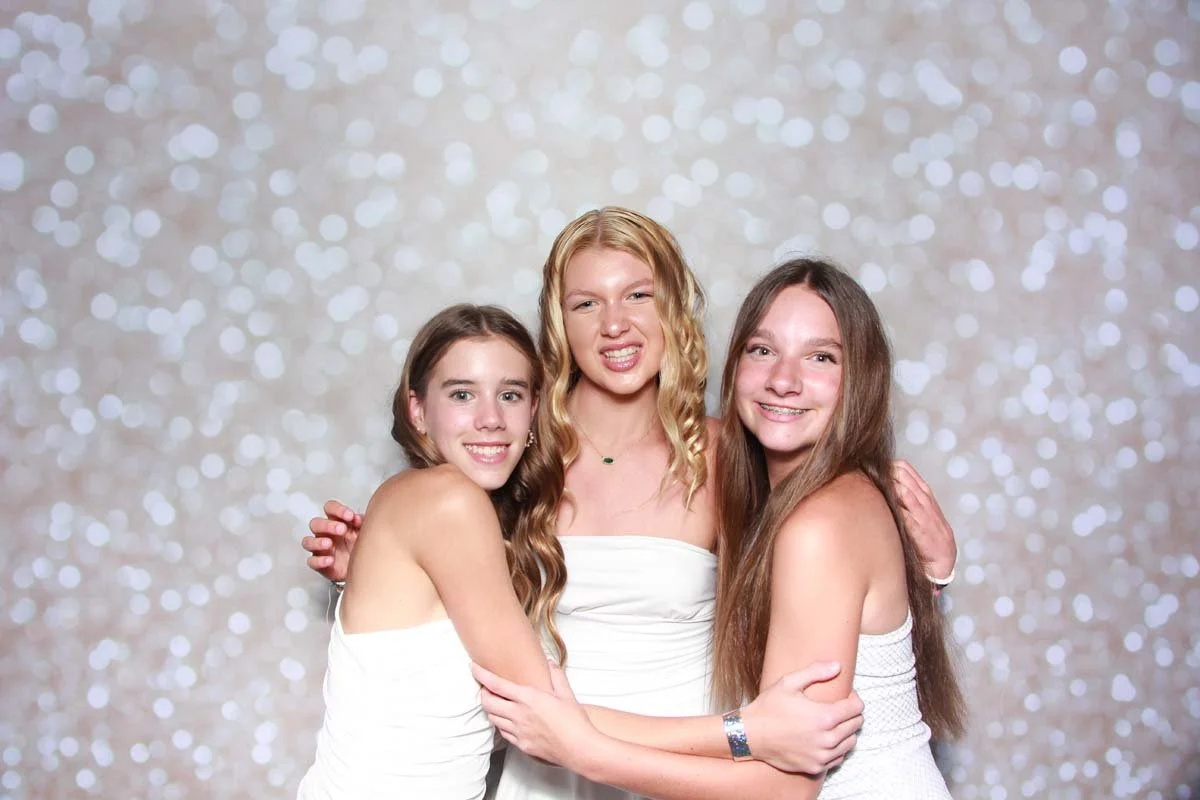Bokeh-and-Birch-photoboothVRA-8th-Grade-Dance-016.jpg